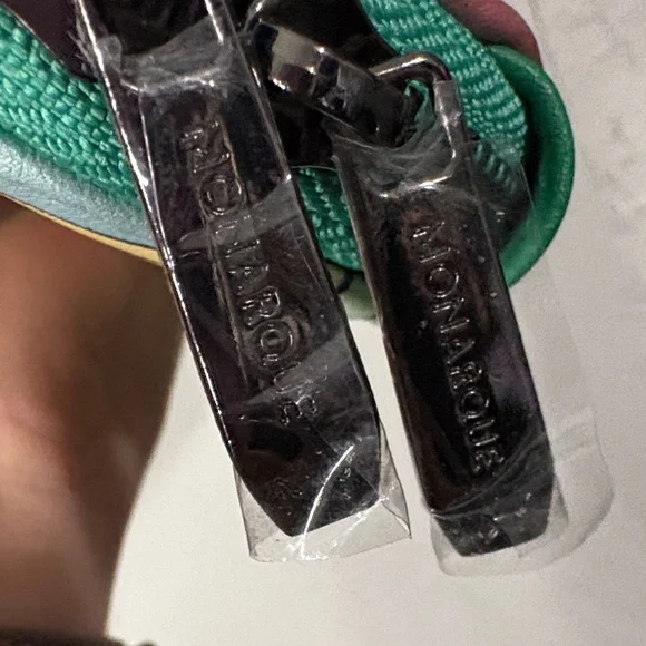 Monarque Frank Lloyd Wright Sagauro Sunrise Faux Leather Crossbody Bag - Picture 3 of 4